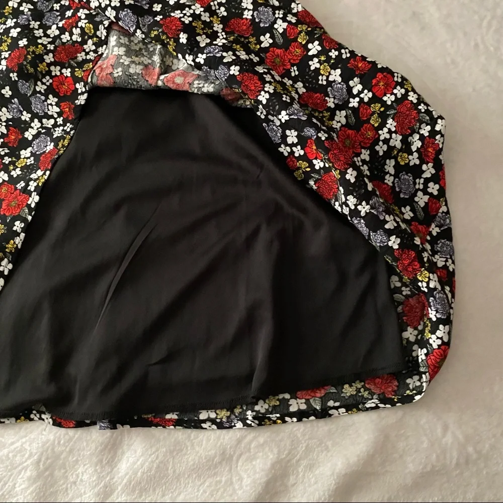 Floral Print Stomach Cut Out Short Sleeve Dress - Picture 13 of 14